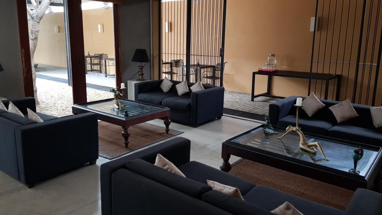 Bed and Breakfast Om Shambhala Colombo Esterno foto