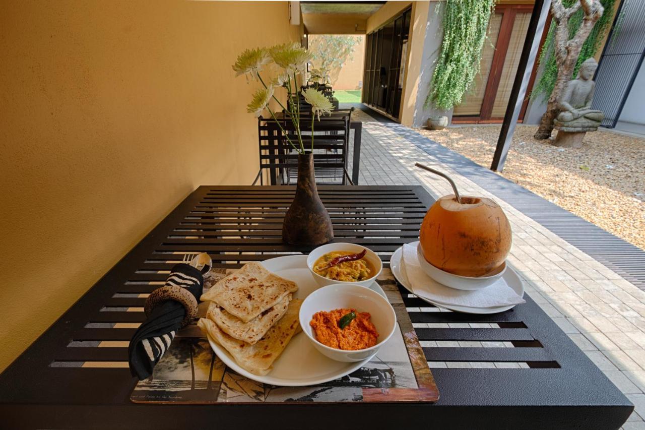 Bed and Breakfast Om Shambhala Colombo Esterno foto