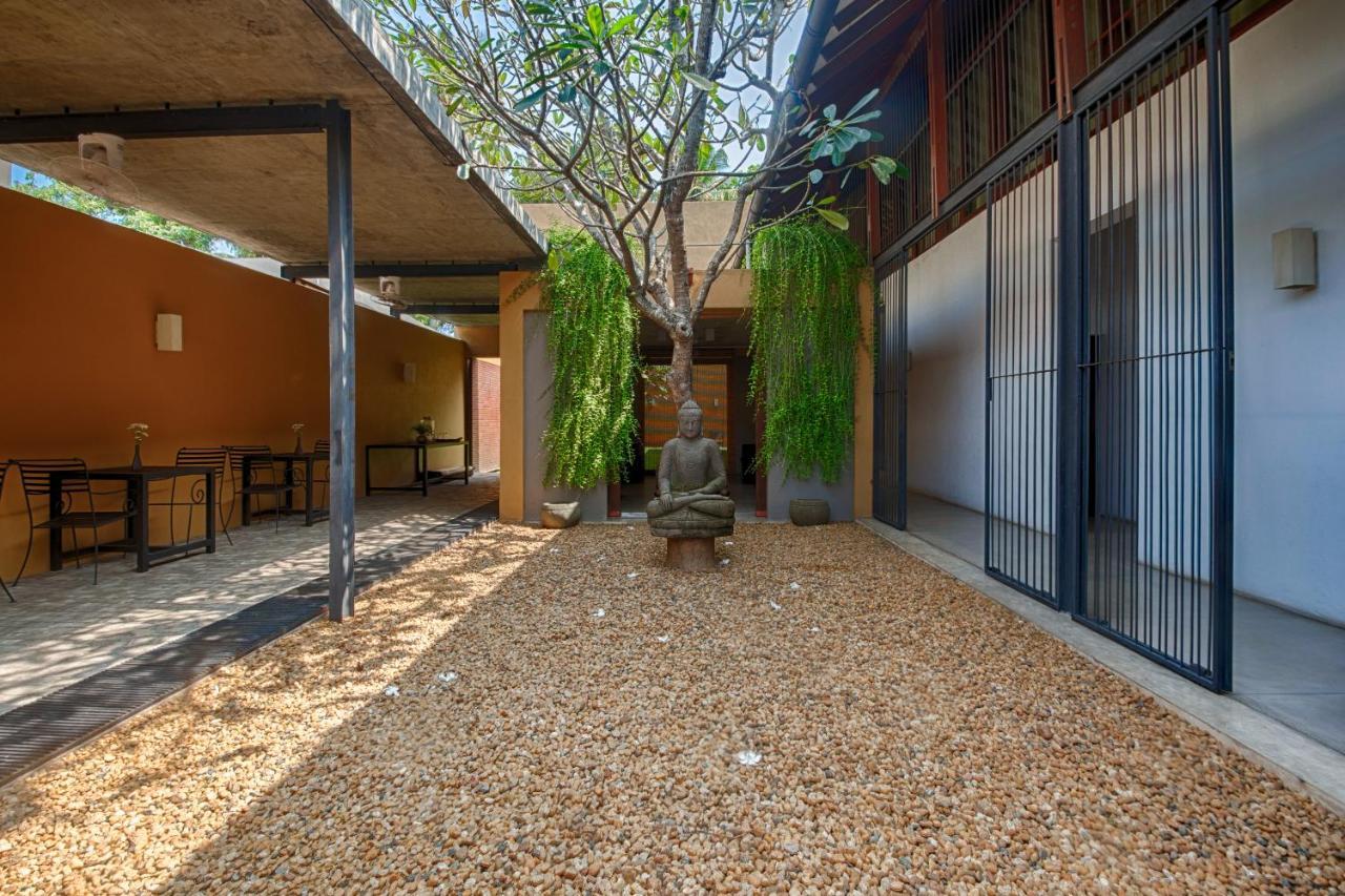 Bed and Breakfast Om Shambhala Colombo Esterno foto