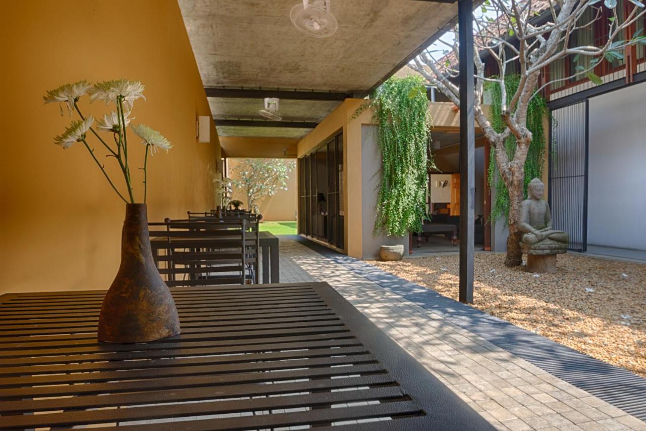 Bed and Breakfast Om Shambhala Colombo Esterno foto